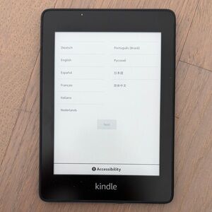 Amazon Kindle 10th gen with case